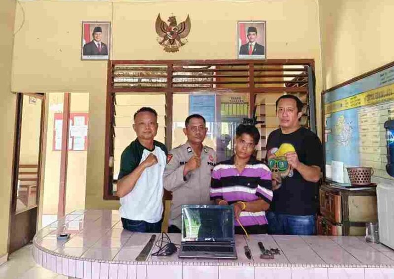 Polsek Gunung Malela mengamankan dua pria yang diduga membobol SD Negeri di Simalungun. Polisi menyita laptop dan sejumlah barang bukti.
