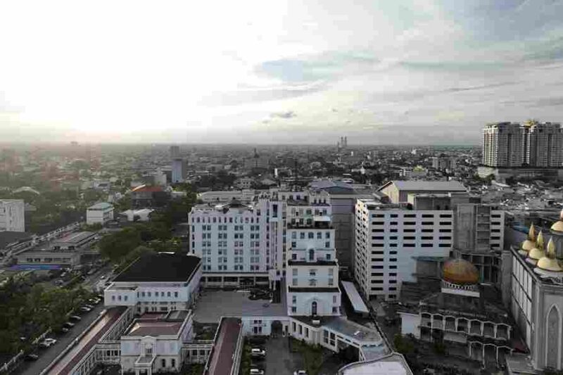 Kantor Gubernur Sumut, Jalan Pangeran Diponegoro Nomor 30 Medan.