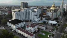 Kantor Gubernur Sumut, Jalan Pangeran Diponegoro Nomor 30 Medan. 
