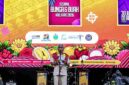 Wakil Gubernur Sumatera Utara (Sumut) Surya, bersama Menteri Koperasi RI Ferry Juliantono, Bupati Karo Antonius Ginting, jajaran Konsul Jenderal negara sahabat, membuka secara resmi Festival Bunga dan Buah Karo tahun 2026, di Taman Mejuah Juah Kota Berastagi, Kabupaten Karo, Kamis (30/7/2026)