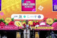 Wakil Gubernur Sumatera Utara (Sumut) Surya, bersama Menteri Koperasi RI Ferry Juliantono, Bupati Karo Antonius Ginting, jajaran Konsul Jenderal negara sahabat, membuka secara resmi Festival Bunga dan Buah Karo tahun 2026, di Taman Mejuah Juah Kota Berastagi, Kabupaten Karo, Kamis (30/7/2026)