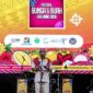 Wakil Gubernur Sumatera Utara (Sumut) Surya, bersama Menteri Koperasi RI Ferry Juliantono, Bupati Karo Antonius Ginting, jajaran Konsul Jenderal negara sahabat, membuka secara resmi Festival Bunga dan Buah Karo tahun 2026, di Taman Mejuah Juah Kota Berastagi, Kabupaten Karo, Kamis (30/7/2026)