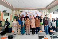 Pembina Yayasan Dharma Wanita Persatuan Provinsi Sumatera Utara (Sumut) Evi Novida Ginting menyaksikan Penandatanganan Memorandum of Understanding (MoU) antara Yayasan Dharma Wanita Persatuan Provinsi Sumatera Utara dengan Fakultas Ilmu Sosial dan Ilmu Politik (FISIPOL) Universitas Sumatera Utara (USU)  yang dilaksanakan di Aula SMP Dharma Wanita Persatuan Sumut, Jalan Dr Mansur Nomor 71 A Medan, Kamis (30/7/2026). 