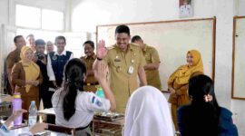 Bobby Nasution membuka MPLS 2026 se-Sumut di Binjai dan mengajak peserta didik menghormati guru, orang tua, serta menciptakan sekolah yang bebas kekerasan.