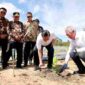 Delegasi Temasek Singapura meninjau TSTH² Humbahas bersama Wagub Sumut Surya guna menjajaki investasi, riset, dan pengembangan bioekonomi tropis.