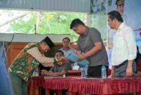 Gubernur Sumut, Bobby Nasution berdiskusi dengan masyarakat Kecamatan Sirombu, Kabupaten Nias Barat, Sabtu (18/7/2026).