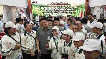 Bobby Nasution saat menghadiri penutupan Pelatihan dan Pendidikan Tani Merdeka Sumut-Aceh yang berlangsung di Aula Badan Pengembangan Sumber Daya Manusia (BPSDM) Provinsi Sumatera Utara, Kota Medan, pada Selasa (28/7/2026).