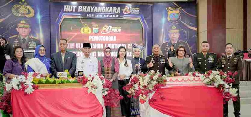 Bupati Simalungun menghadiri syukuran HUT Bhayangkara ke-80.