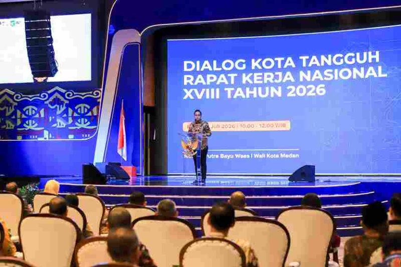 Wali Kota Pematangsiantar Wesly Silalahi menghadiri Dialog Kota Tangguh pada Rakernas APEKSI XVIII 2026 di Medan.