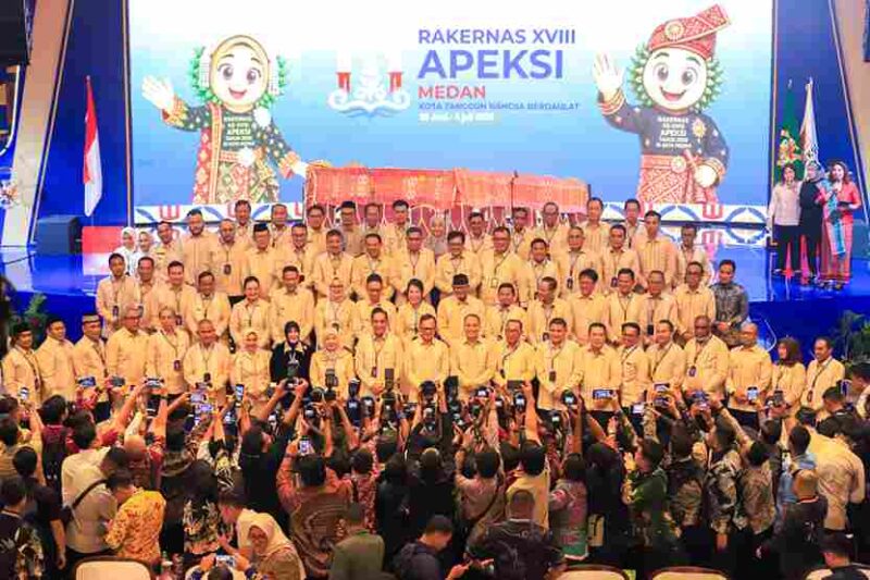 Wali Kota Pematangsiantar Wesly Silalahi menghadiri Rakernas XVIII APEKSI di Medan untuk memperkuat kolaborasi, inovasi, dan pelayanan publik antarkota.