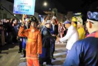 Wesly Silalahi memimpin delegasi Pematangsiantar menampilkan budaya Simalungun dan ragam etnis pada Karnaval Budaya Nusantara Rakernas APEKSI 2026 di Medan.