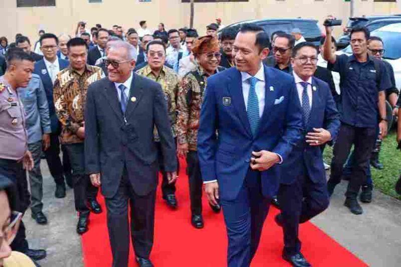 AHY bersama Wali Kota Pematangsiantar menghadiri pembukaan Sinode Besar GPI 2026 di Simalungun.