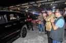 Bupati Samosir Vandiko T. Gultom usai menjamu Wagub Papua Selatan Paskalis Imadawa di Tuktuk Siadong