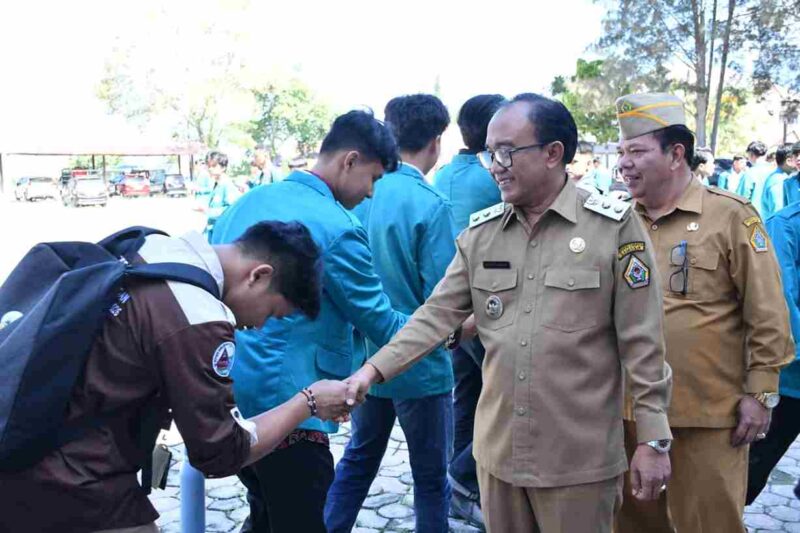 Pemerintah Kabupaten Samosir kembali dipercaya menjadi lokasi pelaksanaan Kuliah Kerja Nyata (KKN) Universitas Negeri Medan (UNIMED). Pada Senin (6/7/2026),