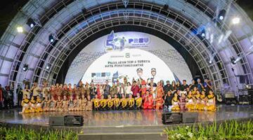 Wali Kota Pematangsiantar Wesly Silalahi menghadiri Pagelaran Seni dan Budaya di PRSU 2026 sebagai ajang promosi budaya, pariwisata, dan ekonomi kreatif.
