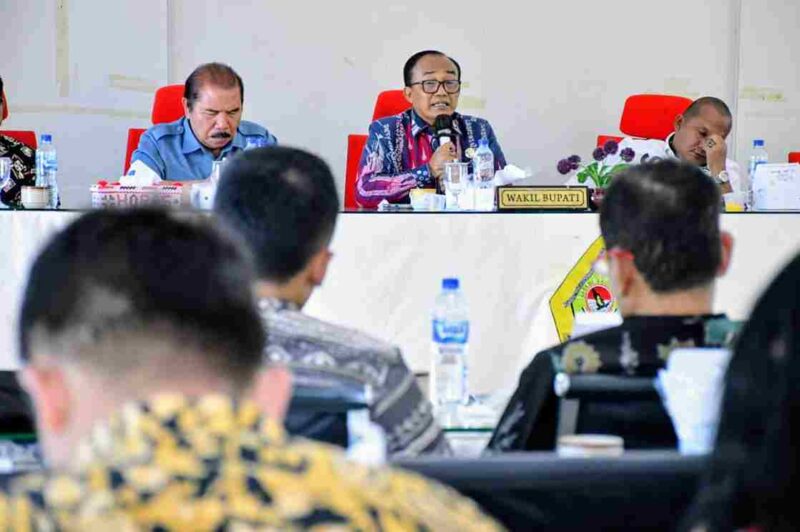 DPRD Sumut melakukan kunjungan kerja ke Samosir.