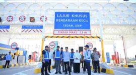Wapres Gibran meninjau pembangunan Tol Prosiwangi yang telah mencapai 100 persen.