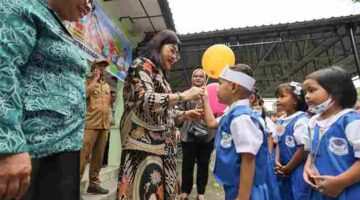 Bunda PAUD Pematangsiantar menghadiri pembukaan MPLS di UPTD TK Pembina Negeri 2