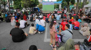 Sekda Pematangsiantar membuka Siantar Car Free Day 2026 di Lapangan Adam Malik.