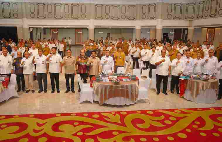 Bupati Asahan menghadiri Rakor TKD Tambahan 2026 di Medan.