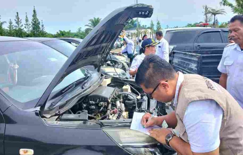 Pemkab Simalungun menggelar apel kendaraan dinas untuk menertibkan aset daerah, memeriksa administrasi, dan meningkatkan kepatuhan.