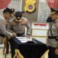 apolda Aceh Irjen Pol. Ruddi Setiawan, S.I.K., S.H., M.H., saat memimpin sertijab.