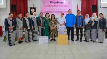 TP PKK dan IBI Kota Pematangsiantar memperingati HUT ke-75 IBI.