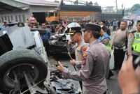 Aparat gabungan dari Polrestabes Medan, Polsek Pancur Batu, dan Direktorat Lalu Lintas Polda Sumatera Utara bergerak cepat menangani kecelakaan beruntun yang melibatkan sembilan kendaraan di Jalan Jamin Ginting Km 44–45, tepatnya di depan Rumah Makan Garuda Grand Hill, Desa Suka Makmur, Kecamatan Sibolangit, pada Jumat (17/7/2026) sekitar pukul 10.30 WIB.