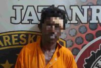 Seorang pria berinisial M.A. (44) yang diduga terlibat dalam perkara dugaan persetubuhan terhadap seorang anak.