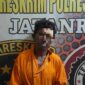 Seorang pria berinisial M.A. (44) yang diduga terlibat dalam perkara dugaan persetubuhan terhadap seorang anak.