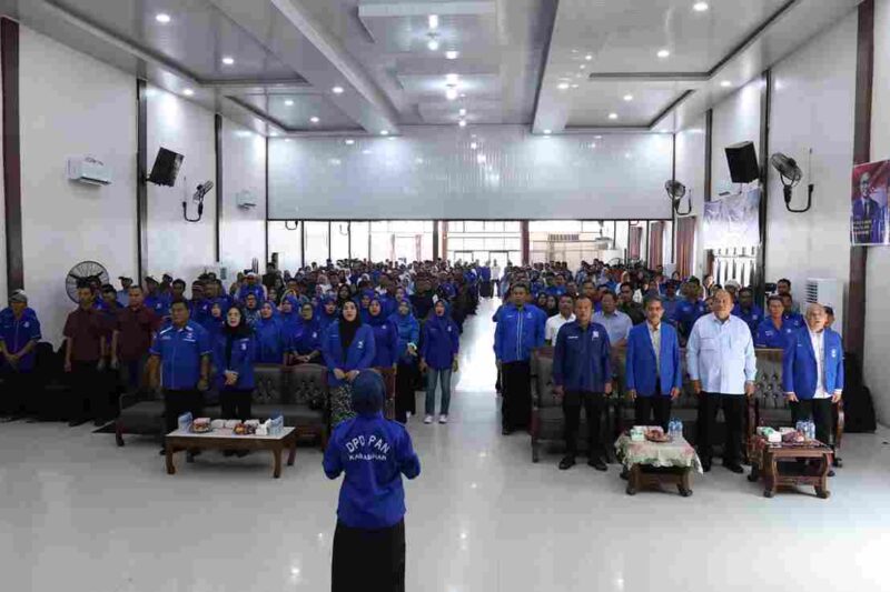 Bupati Asahan Taufik Zainal Abidin menghadiri Rakerda DPD PAN Asahan dan pelantikan relawan.