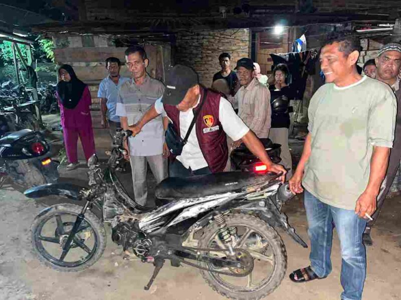 Satreskrim Polres Padang Lawas mengamankan 31 sepeda motor yang diduga terkait tindak pidana penadahan di Desa Pasar Latong.