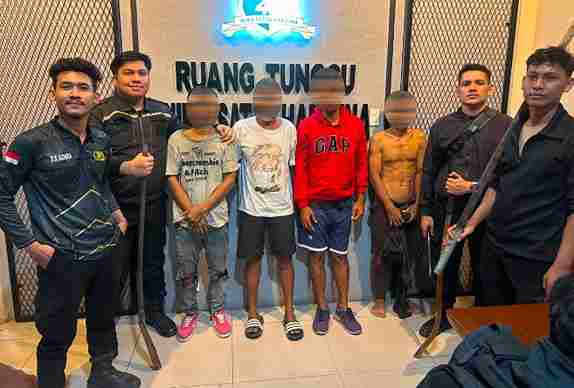 Empat terduga pelaku tawuran.