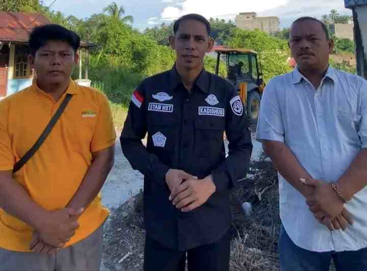 PT Socfindo Kebun Lae Butar memperbaiki akses Jalan Gang Bencong Gunung Meriah Aceh Singkil.