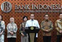 Menteri Sekretaris Negara, Prasetyo Hadi menyampaikan keterangan pers di Gedung Bank Indonesia, Jakarta, pada Senin, 27 Juli 2026. Foto: BPMI Setpres.