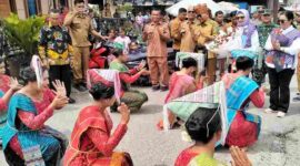 Pemkab Simalungun menghadirkan pelayanan terpadu di Nagori Cingkes dengan layanan adminduk, kesehatan, bantuan sosial, dan pasar murah.