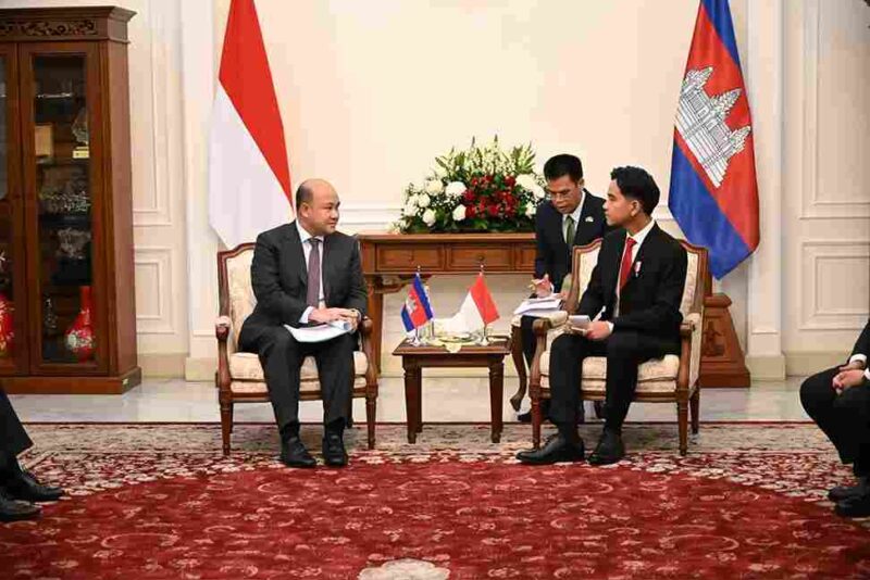 Wapres Gibran dan Deputi PM Kamboja Hun Many membahas reformasi birokrasi, kerja sama olahraga, serta penanganan TPPO dan online scam.