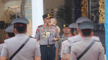 Kapolda Sumatera Utara Irjen Pol. Whisnu Hermawan Februanto, S.I.K., M.H., memimpin upacara serah terima jabatan (sertijab) dan pelantikan 24 pejabat utama (PJU) Polda Sumatera Utara serta Kapolres jajaran di Lapangan KS Tubun Mapolda Sumut pada Senin (13/7/2026).