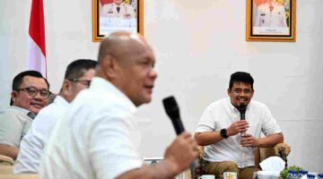 Gubernur Sumatera Utara (Sumut) Muhammad Bobby Afif Nasution memimpin Rapat Koordinasi Pelaksanaan BKP bersama kepala daerah se-Kepulauan Nias di kediaman sementara Gubernur Sumut, Gunungsitoli, Sabtu (8/8/2026).