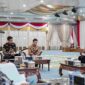 Gubernur Sumatera Utara (Sumut) Muhammad Bobby Afif Nasution, Penjabat Sekretaris Daerah Provinsi (Sekdaprov) Sumut Timur Tumanggor, di damping OPD dan sejulah Dirut BUMD menerima Audiensi Direktur Bursa Efek Indonesia dan Mandiri Sekuritas dalam rangka presentasi untuk proses penerbitan oblogasi daerah dan rencana pencarian dana untuk BUMD di Aula Tengku Rizal Nurdin, Rabu (26/8/2026)