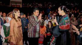Gubernur Sumatera Utara (Sumut) Muhammad Bobby Afif Nasution menhadiri acara penutupan Indonesia Fashion Week (IFW) 2026 di Jakarta Convention Center (JCC) Jalan Gatot Subroto, Tanah Abang, Jakarta Pusat, Jakarta, Minggu (2/8/2026). 