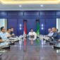 Gubernur Sumatera Utara (Sumut) Muhammad Bobby Afif Nasution memimpin rapat bersama Pj Sekdaprov Sumut Sulaiman Harahap dan sejumlah pimpinan OPD Pemprov Sumut, membahas rencana strategis pengelolaan dan pengembangan olahraga menjadi industri, di Ruang Rapat Lantai 10 Kantor Gubernur Sumut, Jalan Diponegoro Nomor 30 Medan, Selasa (11/8/2026). 