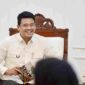 Gubernur Sumatera Utara (Sumut) Bobby Nasution menrima kunjungan Kepala Kantor Wilayah Direktorat Jenderal Pemasyarakatan (Ditjenpas) Sumut Jalu Yuswa Panjang di ruang kerja Kantor Gubernur Sumut Jalan Diponegoro Kota Medan, Selasa (11/8/2026).