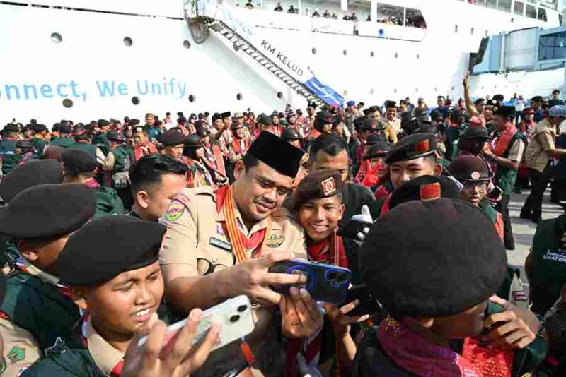 Bobby Nasution melepas 1.179 Pramuka Sumut menuju Jamnas XII di Cibubur. Peserta diminta menjaga nama baik daerah dan membawa pulang pengalaman.
