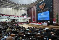 Gubernur Sumatera Utara (Sumut) Bobby Nasution menyampaikan penjelasan terhadap Rancangan Peraturan Daerah (Ranperda) tentang Perubahan Anggaran Pendapatan dan Belanja Daerah (APBD) Provinsi Sumatera Utara Tahun Anggaran 2026 pada Rapat Paripurna DPRD Provinsi Sumatera Utara, di Gedung DPRD Sumut, Jalan Imam Bonjol, Medan, Rabu (26/8/2026).
