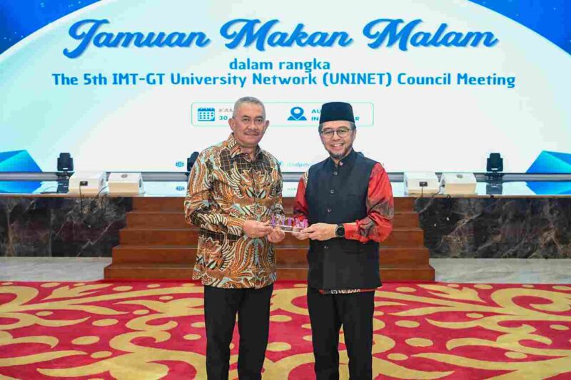 Pj Sekdaprov Sumut Sulaiman Harahap menghadiri Jamuan Makan Malam 5th IMT-GT University Network (UNINET) Council Meeting yang diselenggarakan di Aula Raja Inal Siregar, lantai 2 Kantor Gubernur Sumut, Jalan Diponegoro No. 30, Medan, Kamis Malam (30/7/2026). 