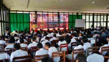 Pembukaan Lomba Cipta Lagu Rohani Guru dan Siswa Kristen yang digelar Majelis Pendidikan Kristen (MPK) Wilayah I Sumatera Utara (Sumut)-Aceh di Ruang Menza Universitas HKBP Nommensen Pematangsiantar (UHKBPNP), pada Sabtu (1/8/2026).