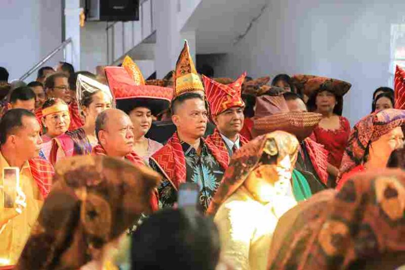 Sekda Pematangsiantar Junaedi Antonius Sitanggang menghadiri Kerja Rani GBKP Jalan Sisingamangaraja.