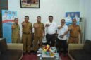 Wakil Bupati Asahan Rianto, S.H., M.A.P. menerima kunjungan Ketua Komisi Nasional Perlindungan Anak, Agustinus Sirait, di Ruang Kerja Wakil Bupati Asahan, pada Senin (3/8/2026).