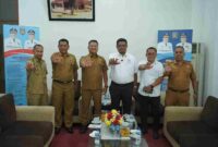 Wakil Bupati Asahan Rianto, S.H., M.A.P. menerima kunjungan Ketua Komisi Nasional Perlindungan Anak, Agustinus Sirait, di Ruang Kerja Wakil Bupati Asahan, pada Senin (3/8/2026).